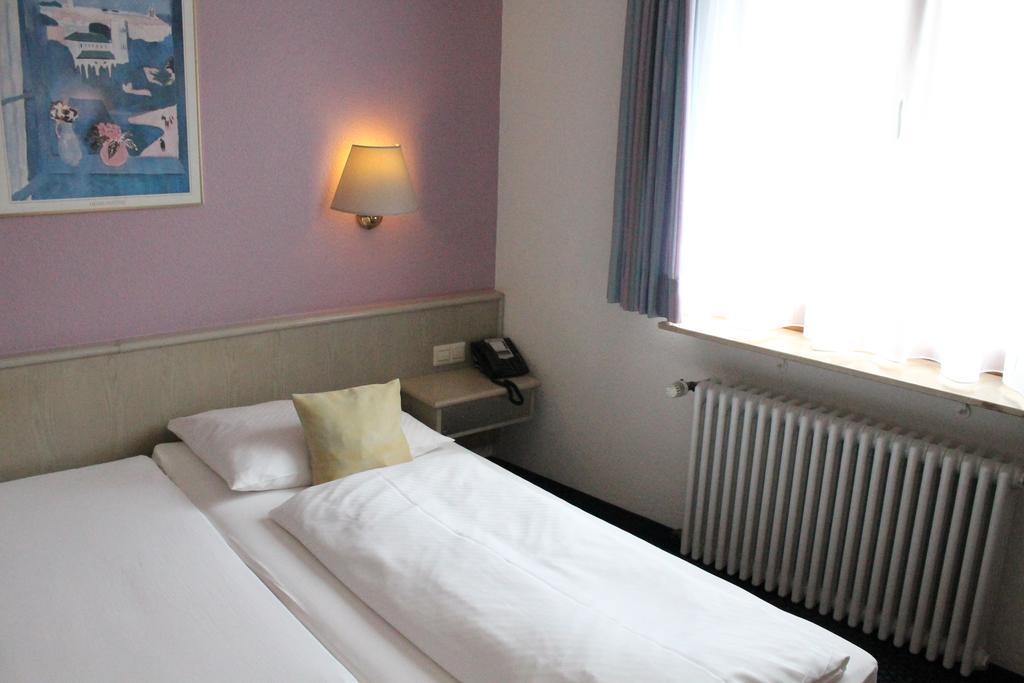 Hotel Hirschengarten Freiburg im Breisgau Zimmer foto